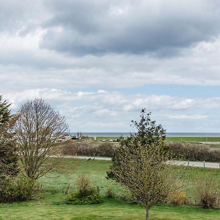 Straendhus Bed&Breakfast Hasselberg  Экстерьер фото