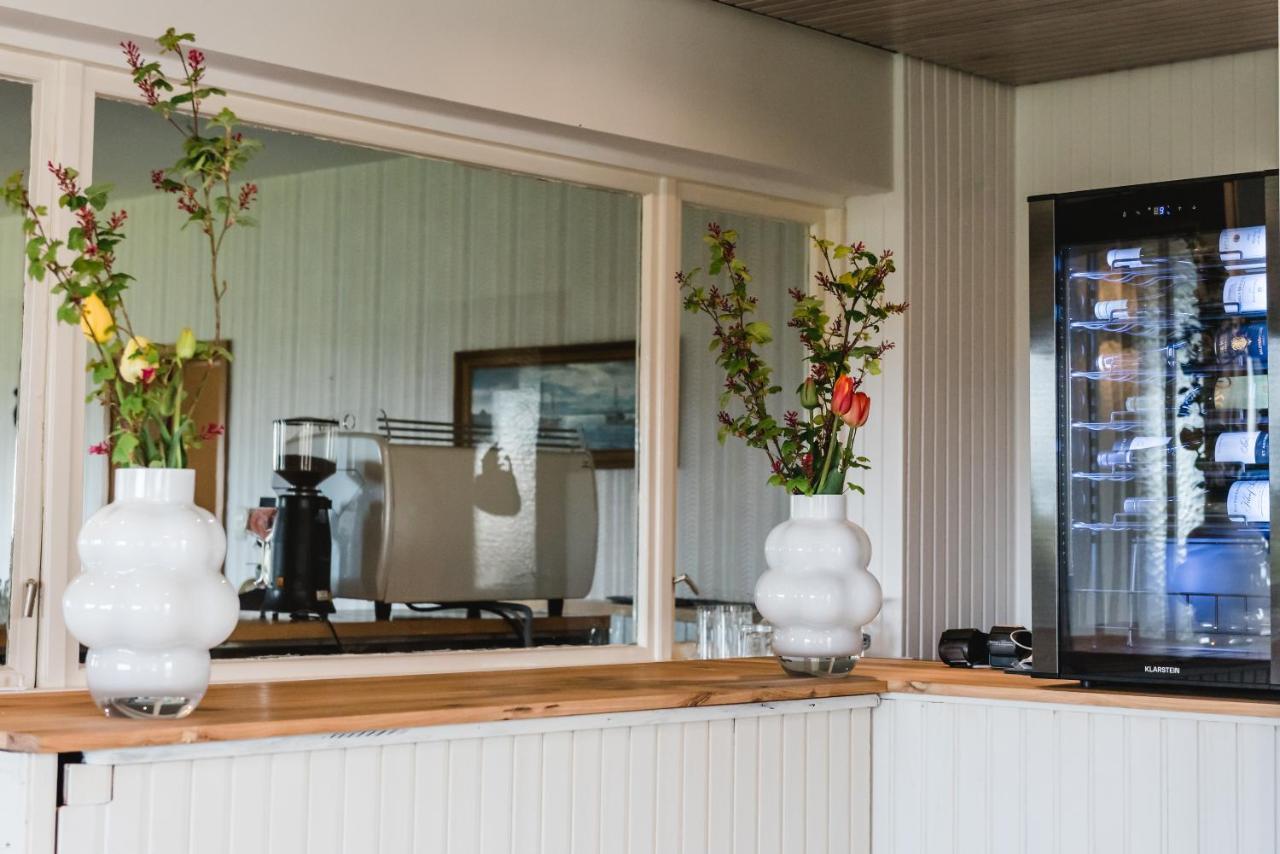 Straendhus Bed&Breakfast Hasselberg  Экстерьер фото