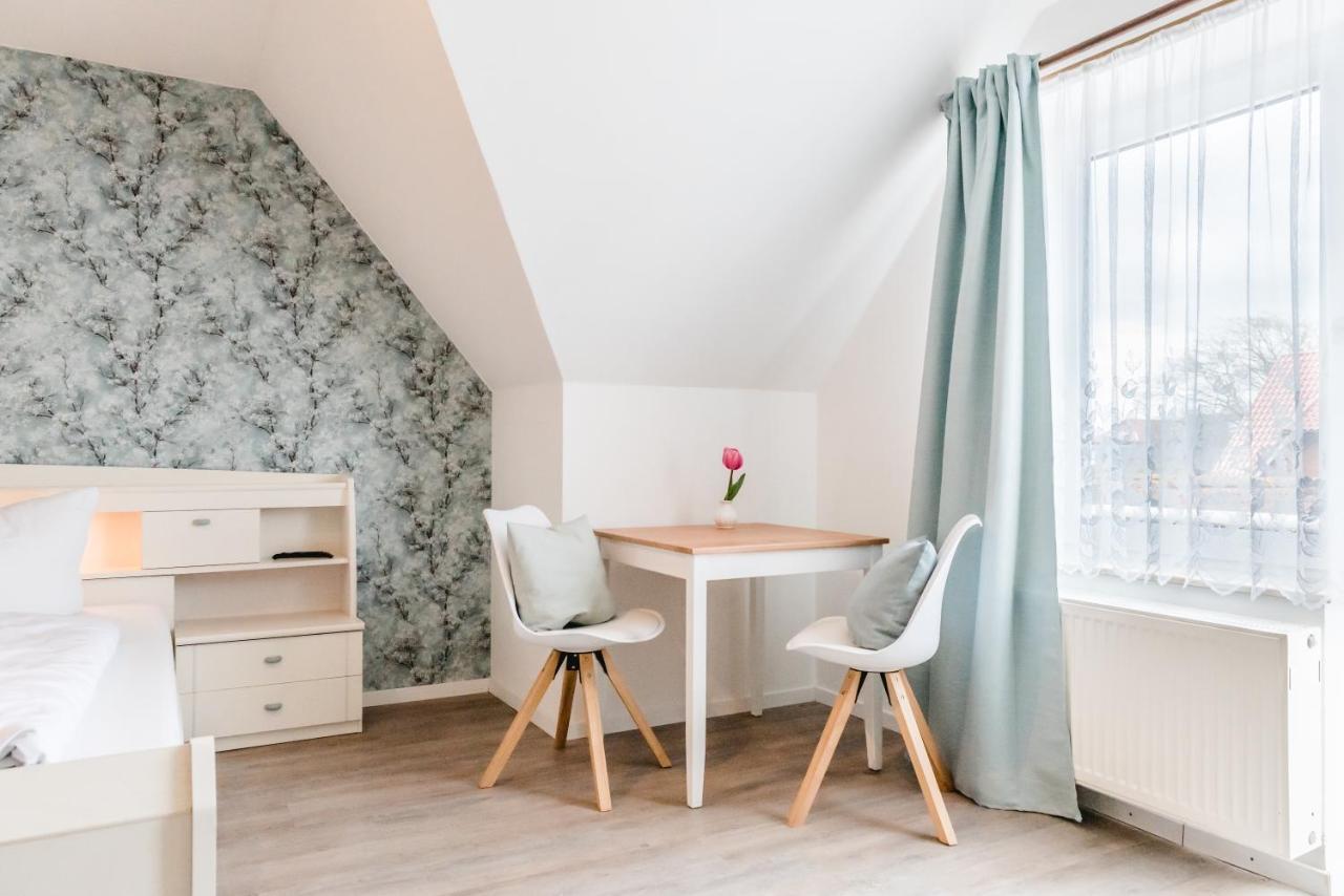 Straendhus Bed&Breakfast Hasselberg  Экстерьер фото