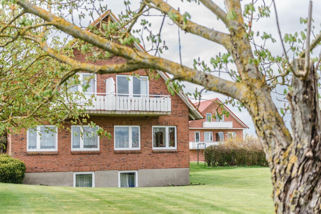 Straendhus Bed&Breakfast Hasselberg  Экстерьер фото